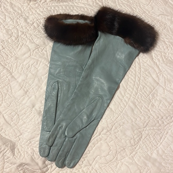RARE VINTAGE SeaFoam Butterfly Coach Gloves Size 7 1/2 (Original Tags)[Mink Fur] - Picture 3 of 7